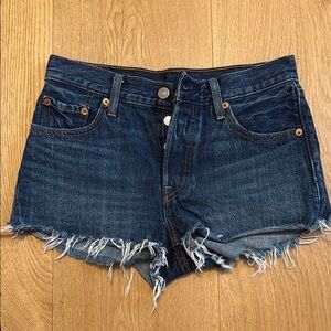 Levi’s Women’s Dark Wash shorts sz 25